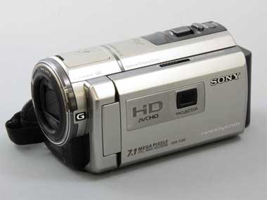 撮った後が楽しい、プロジェクター内蔵ビデオカメラ 「HDR-PJ40」（1/2