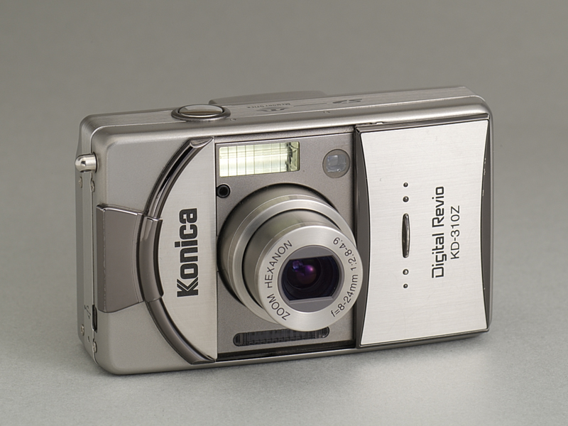 さくら町一番地の記憶――コニカ「Digital Revio KD-310Z」：矢野渉の