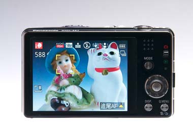 薄型ボディに10倍ズーム、「おまかせiA」も強化 LUMIX「DMC-SZ7」（1/2