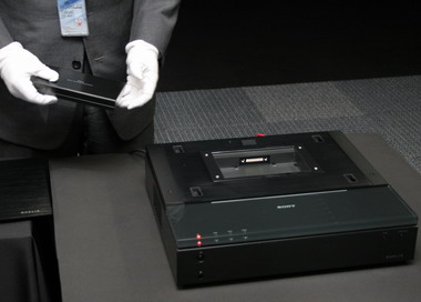 ソニーの「QUALIA 001」って何？：インタビュー（3/3 ページ