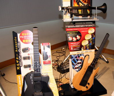 アコギ”らしさに五郎も納得――ヤマハ新「光るギター」（1/2 ページ