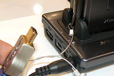 三洋、世界最軽量のHDビデオカメラ“Xacti”「DMX-HD2」 - ITmedia NEWS