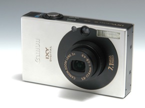 安心さがウリの定番コンパクト機――キヤノン「IXY Digital 10