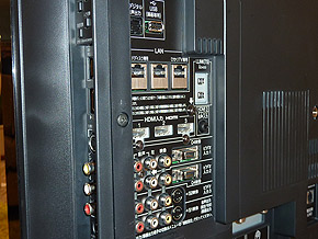 液晶のイメージを覆す表現力、REGZA「42Z8000」を試す：人気の薄型