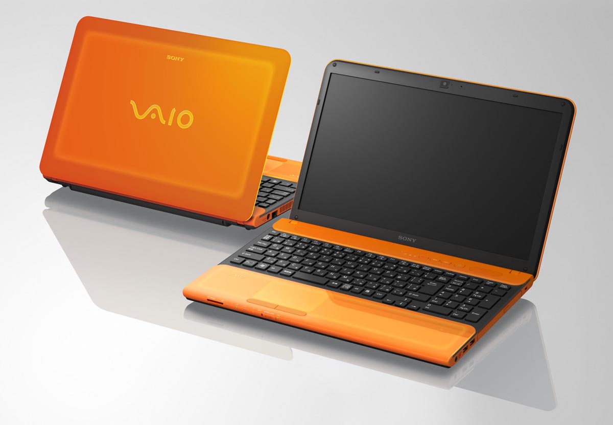 光るボディ”と豊富なカラバリ、外部GPUやUSB 3.0搭載のスタンダードA4