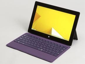 Surface Pro 2」――Microsoft純正Windows 8.1タブレットの新旧モデルを