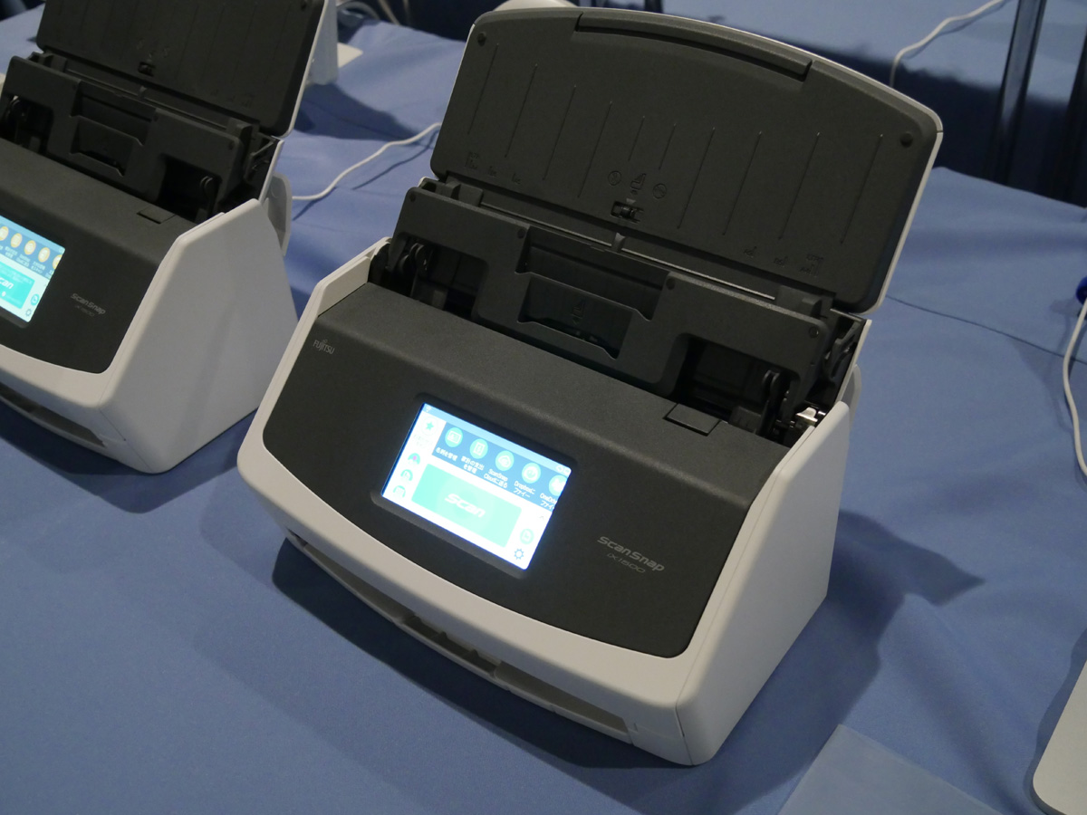 6年ぶりの新ScanSnap「iX1500」 タッチパネル搭載のフルモデルチェンジ