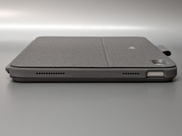 トラックパッド搭載でiPadをガッチリ守る！ 第10世代iPadに対応した