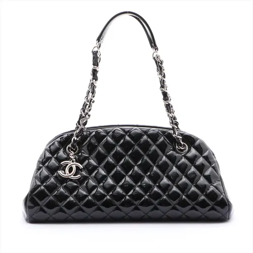 シャネル マドモアゼル パテントレザー チェーンショルダーバッグ