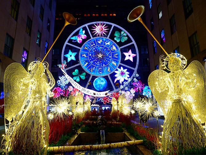 Saks Fifth Avenue Holiday Light Show in New York 2026