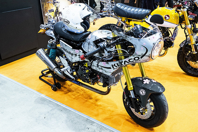 この発想には一本取られた！ ホンダ モンキー125をあえてインチダウン