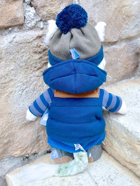 あたたかなコートでダッフィーたちも冬支度！東京ディズニーシー