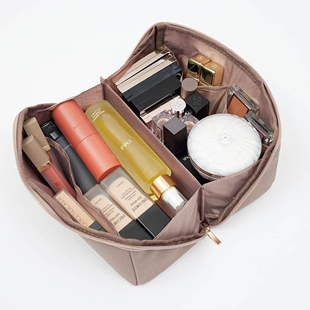 小田切ヒロ監修の付録第3弾は大容量ポーチ！ 2秒で開いて素早く