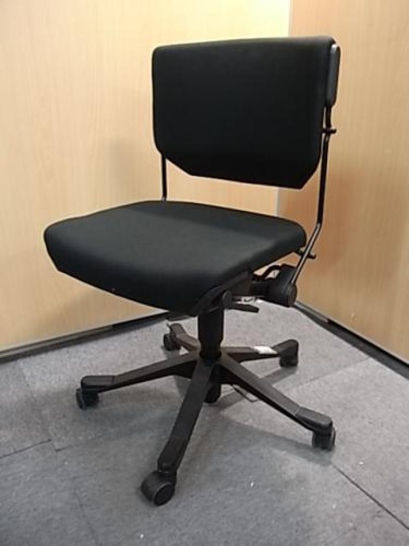 中古】 ジロフレックス 肘無ローバックチェア 56449 - 中古オフィス