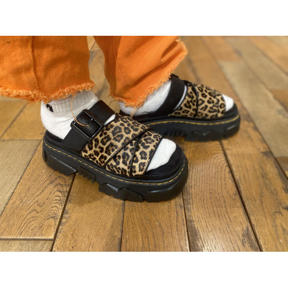 Dr.Martens 新作 MATTISON スライド サンダル | ドクターマーチン