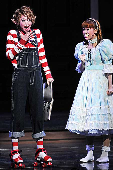 22年ぶりに人気作を上演、月組公演が開幕！ | チケットぴあ[演劇