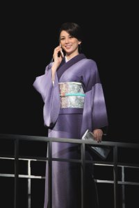 黒革の手帖”を武器に生きる、したたかな女を米倉涼子が熱演 | チケット