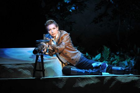 32年ぶりの再演。宝塚歌劇宙組公演『誰がために鐘は鳴る』開幕