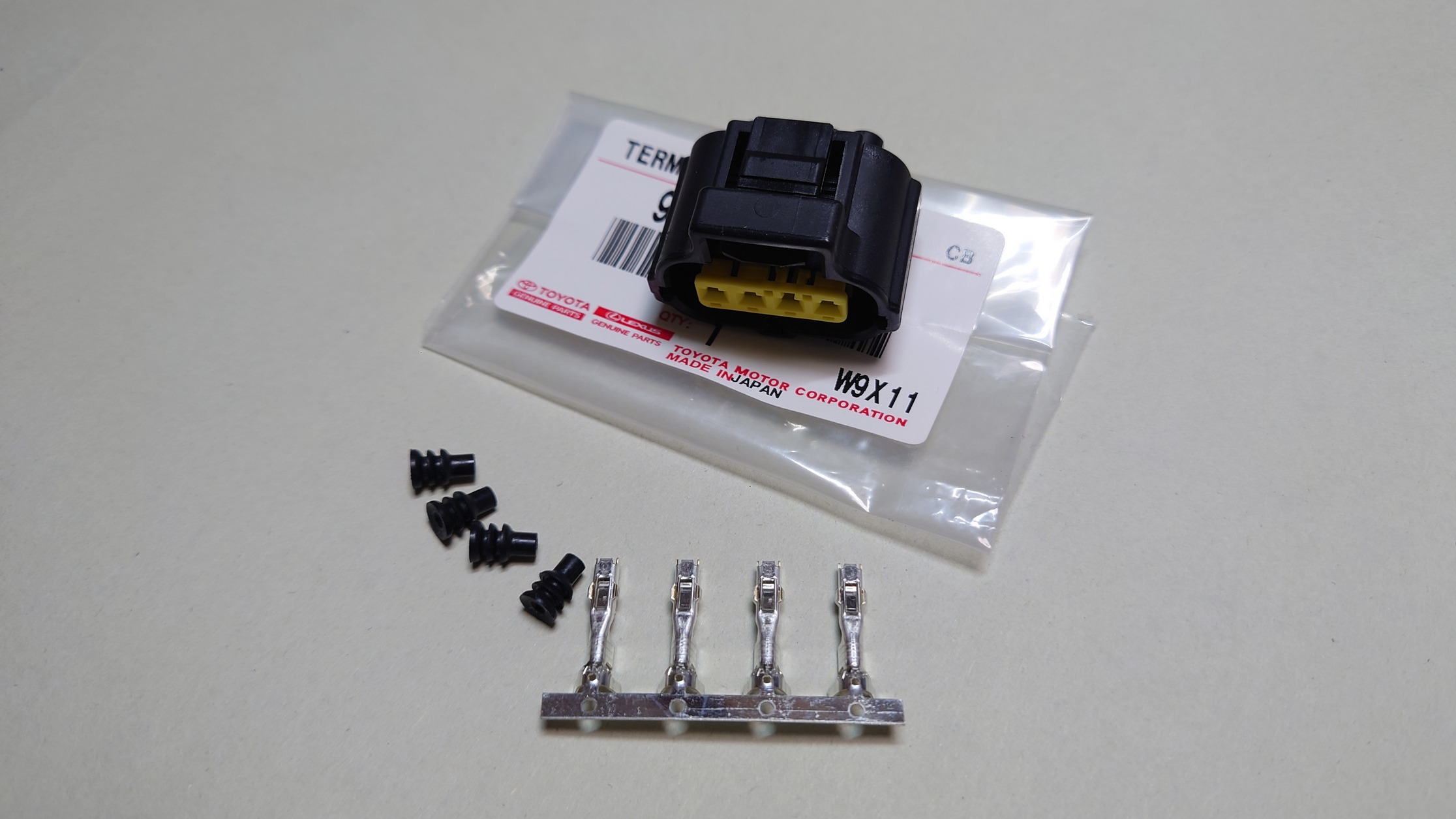 トヨタ純正 AE101／AE111用 スロットルポジションセンサー用カプラー