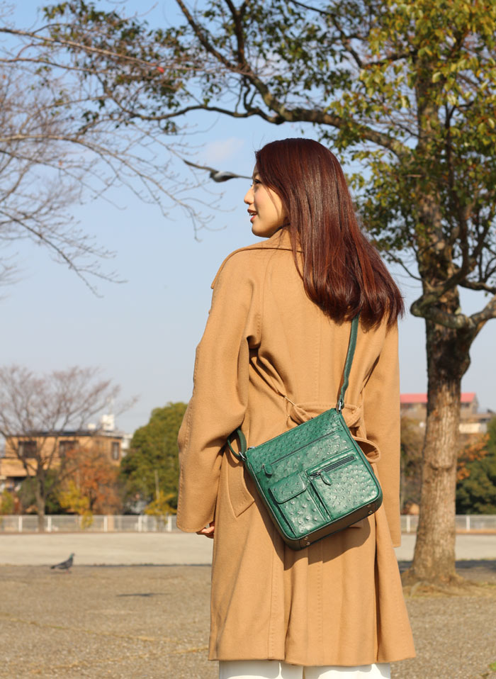 楽天市場】ショルダーバッグ レディース 縦型 女性 オーストリッチ