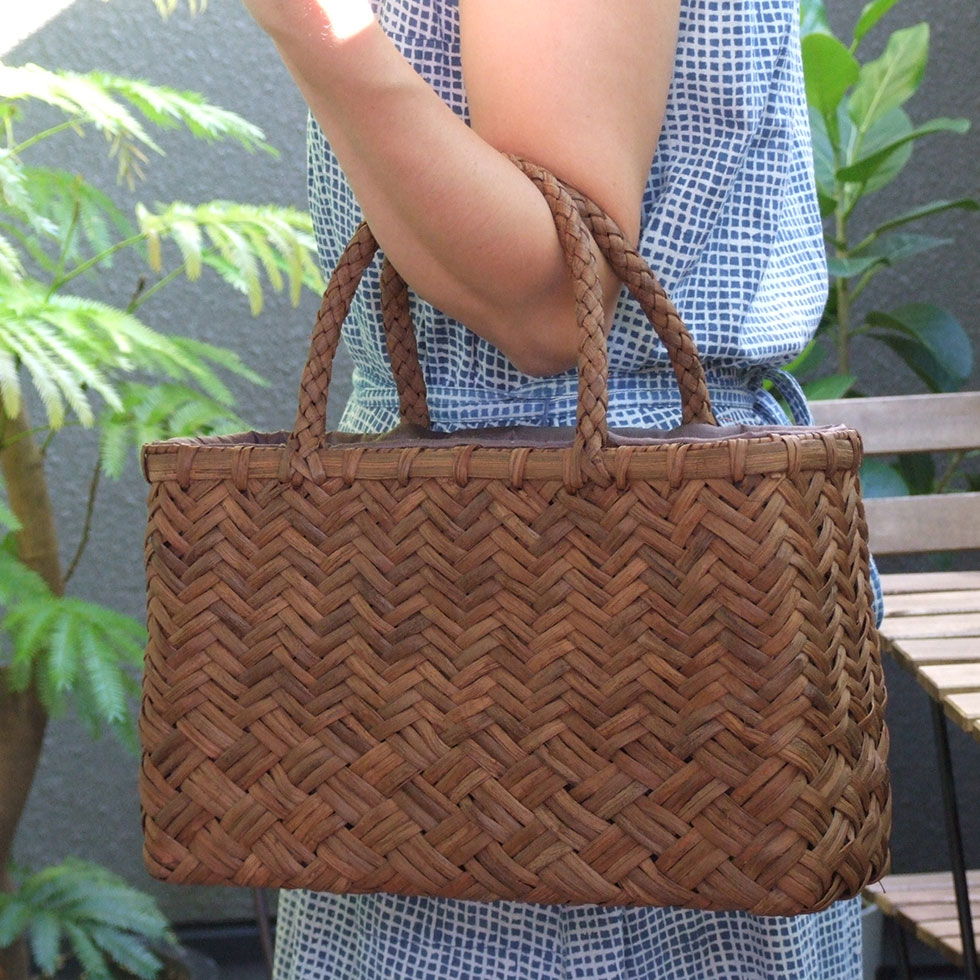 楽天市場】純国産 山葡萄かごバッグ 三本四つ目変わり縦網代編み