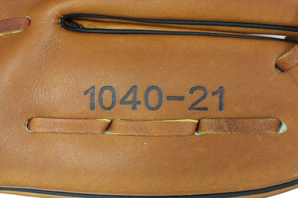 久保田スラッガー 名手鳥谷選手引退記念硬式用グラブ 完全本人仕様