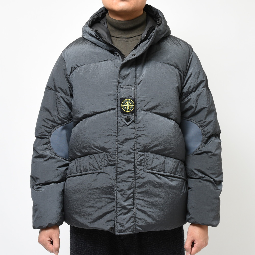 STONE ISLAND(ストーンアイランド)ナイロンメタルリバーシブルフーディ