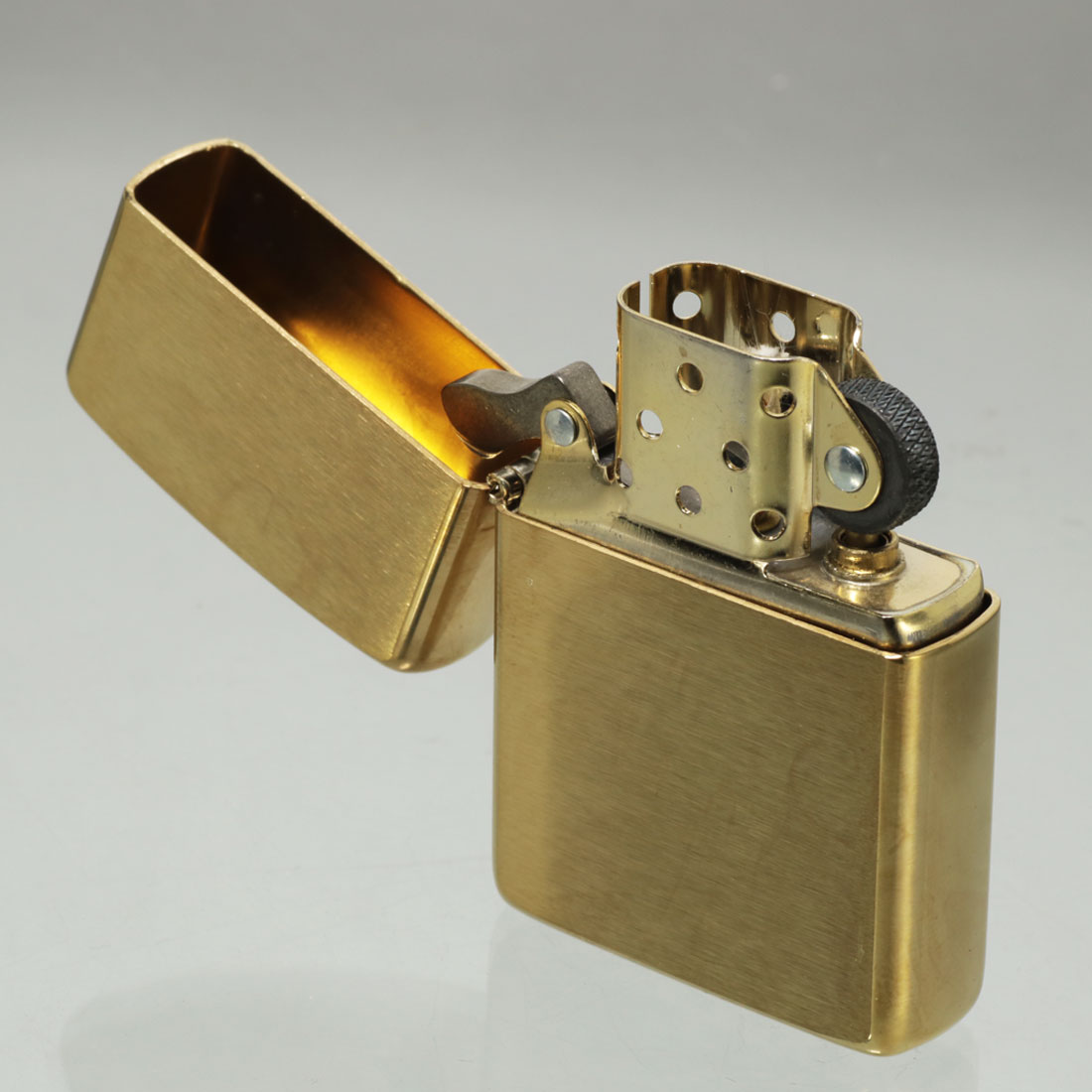 ZIPPO アーマーブラス無地ジッポ168 SOLID BRASS 重厚ケース シンプル