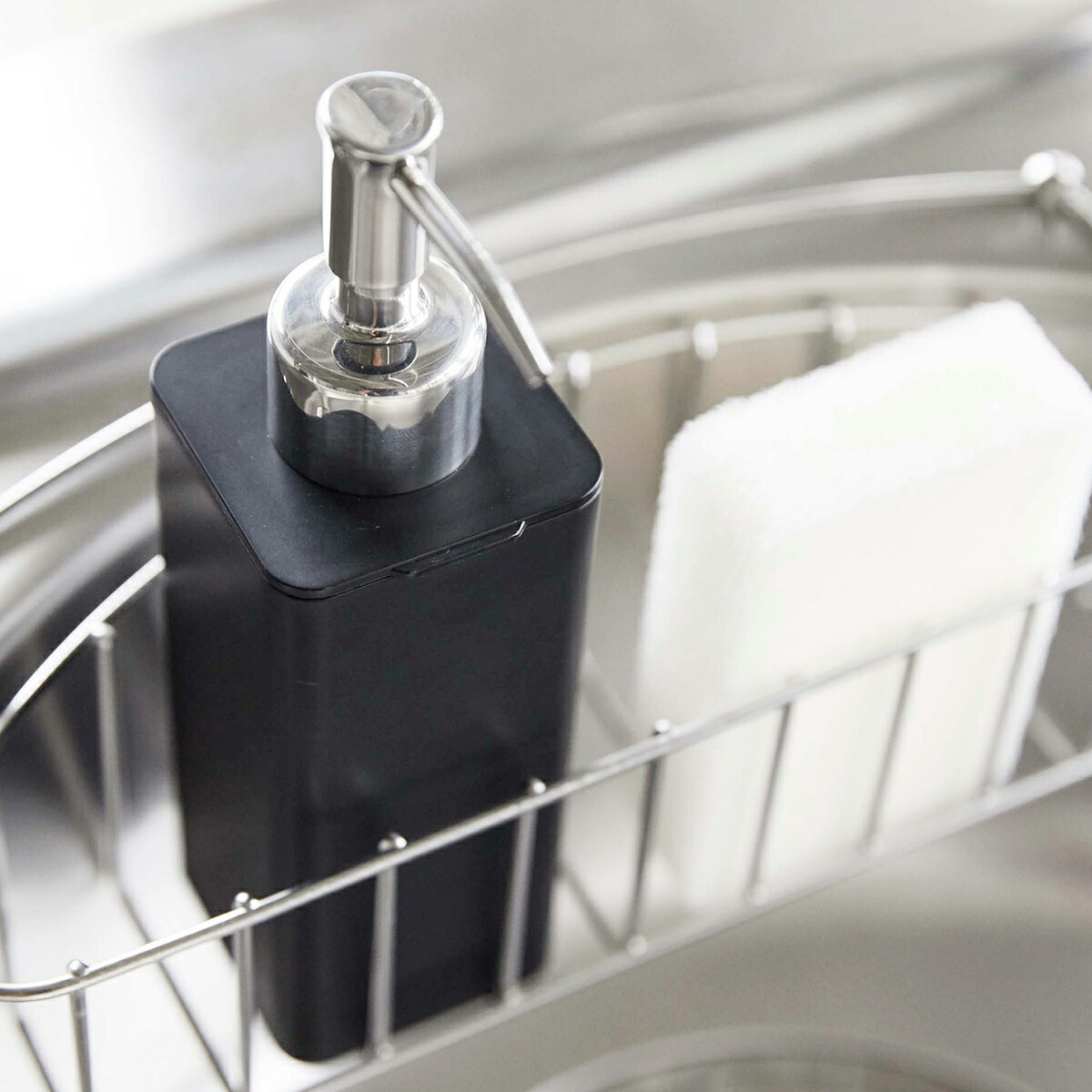 楽天市場】［ 詰め替え用キッチンディスペンサー タワー ］山崎実業