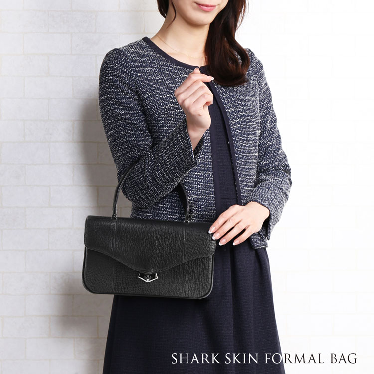 楽天市場】本革 レディース ハンドバッグ ブラック シャーク スキン