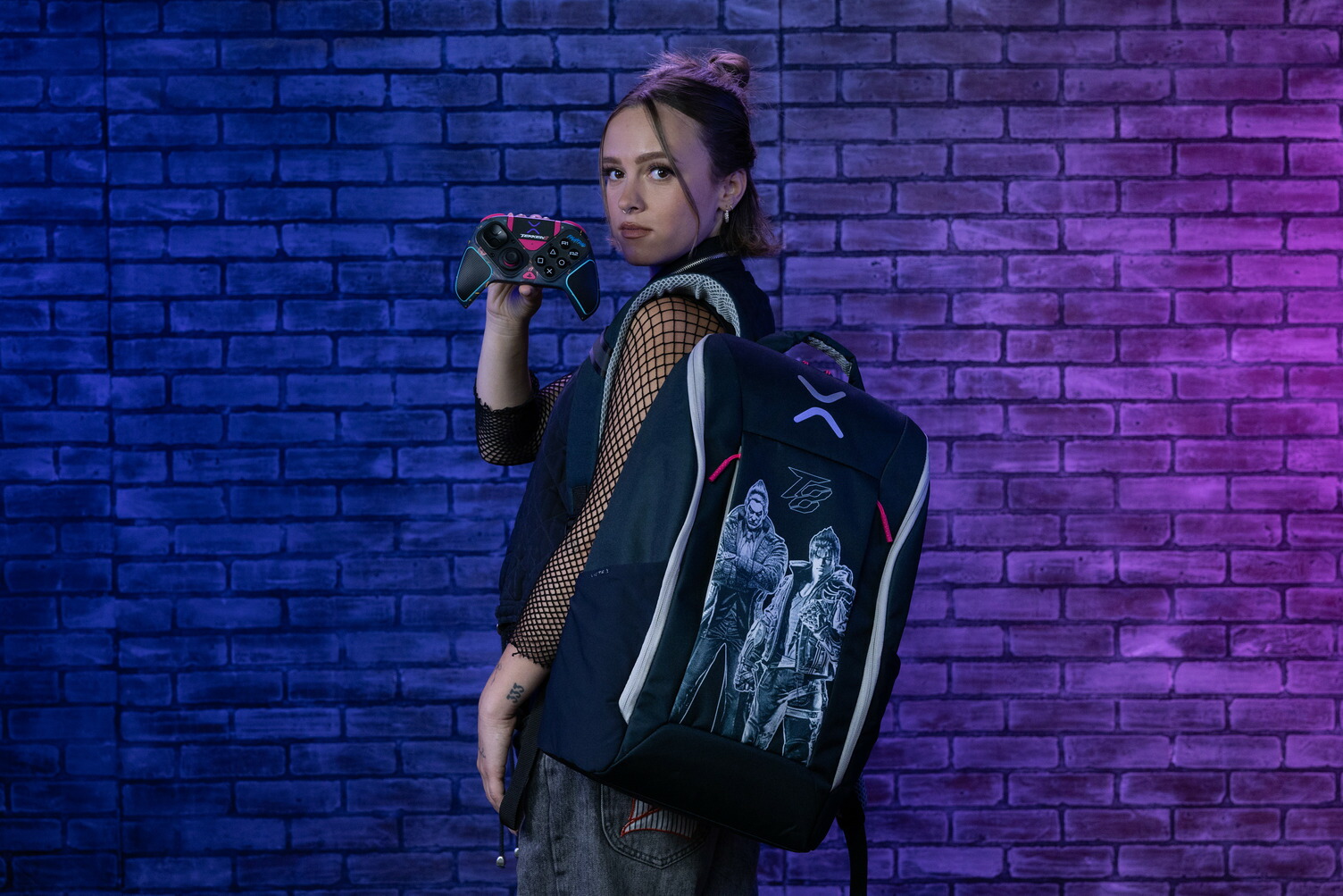 victrix リュック 鉄拳8モデル Amazon.com: PDP Gaming Victrix