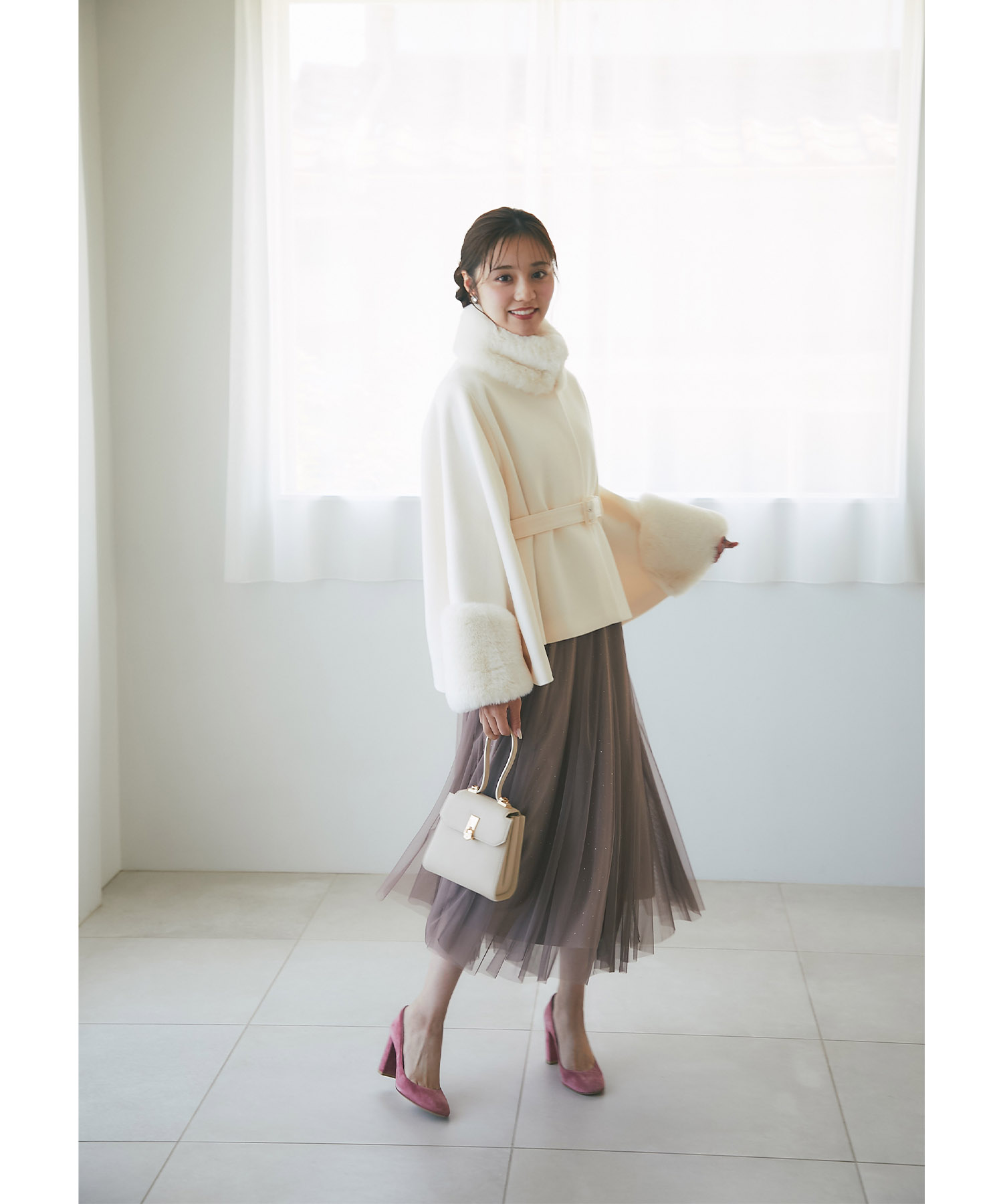 2WAYファー＆ベルト付きケープライクコート