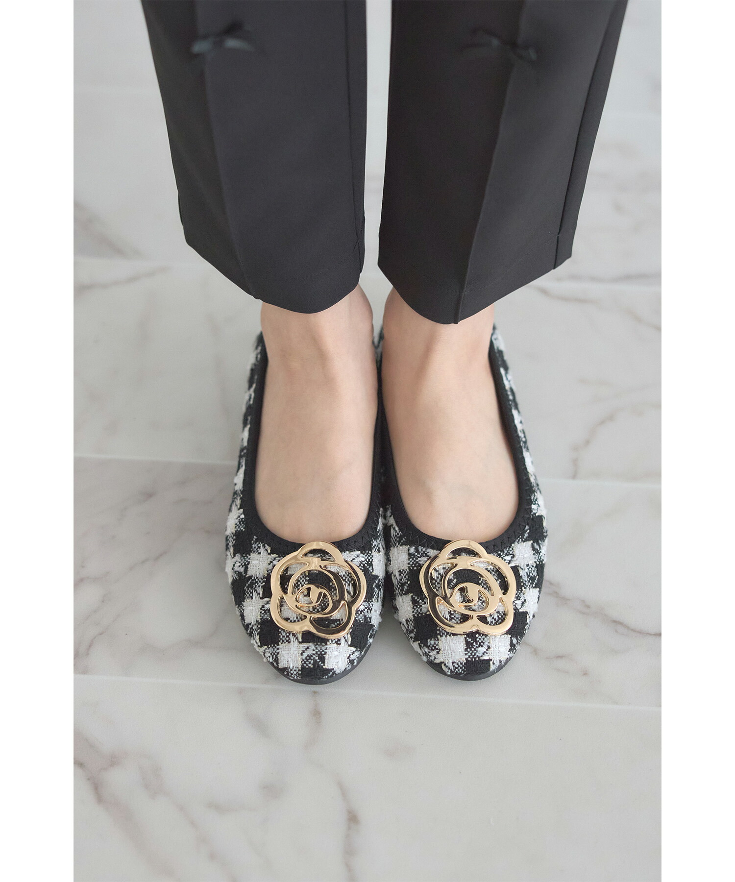 カメリアモチーフ付きベルベット／ツイードバレエシューズ