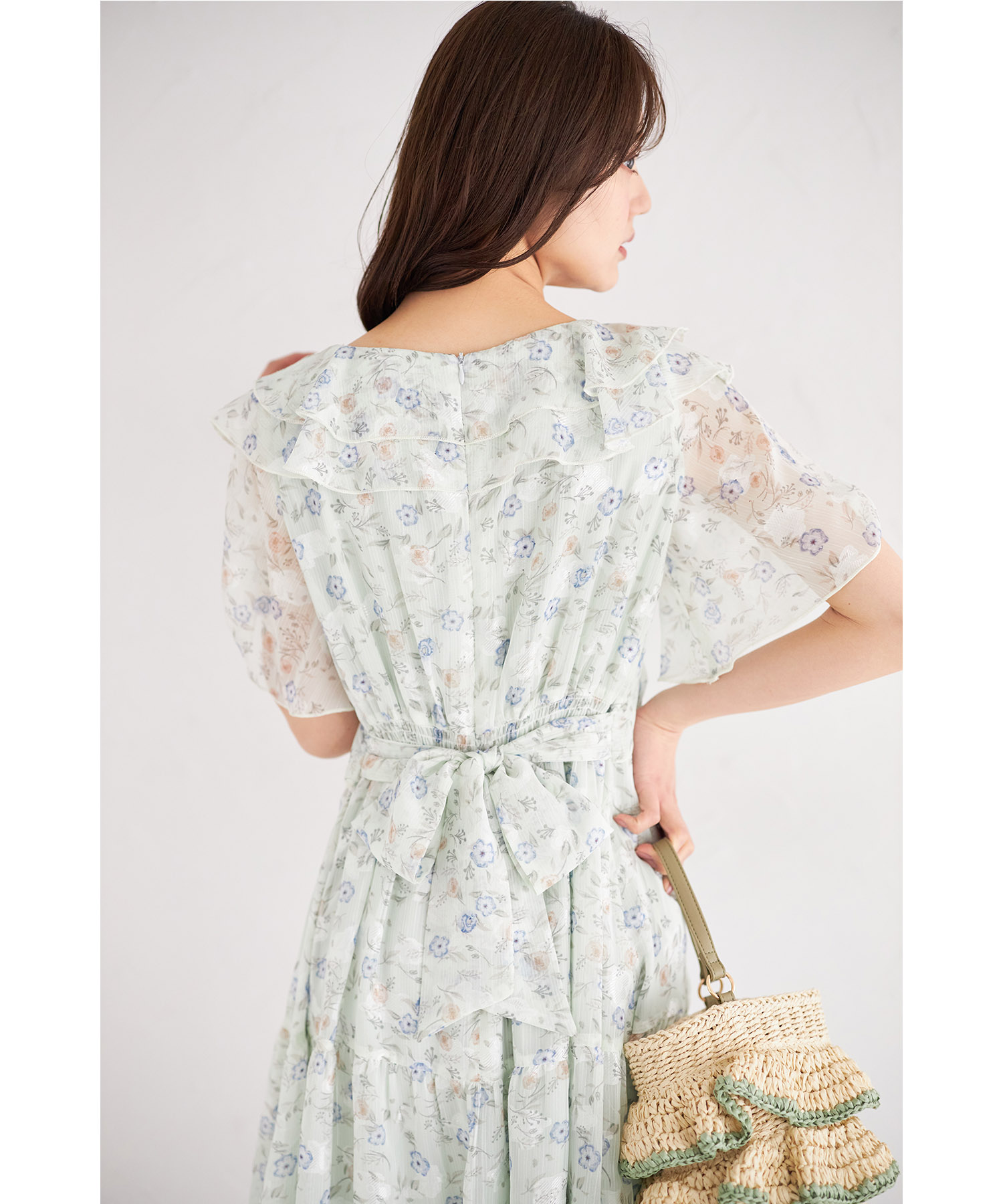 ウエストりぼん付きラッフルフリルフラワープリントティアードワンピース