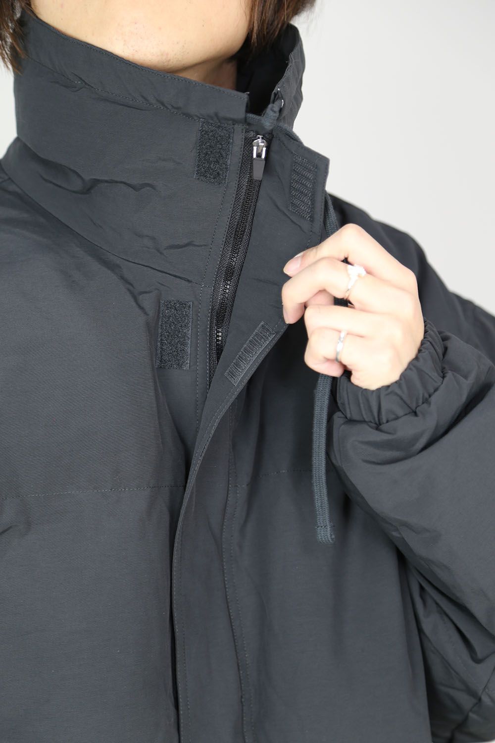 FOG ESSENTIALS - PUFFER JACKET / ブラック | Tempt