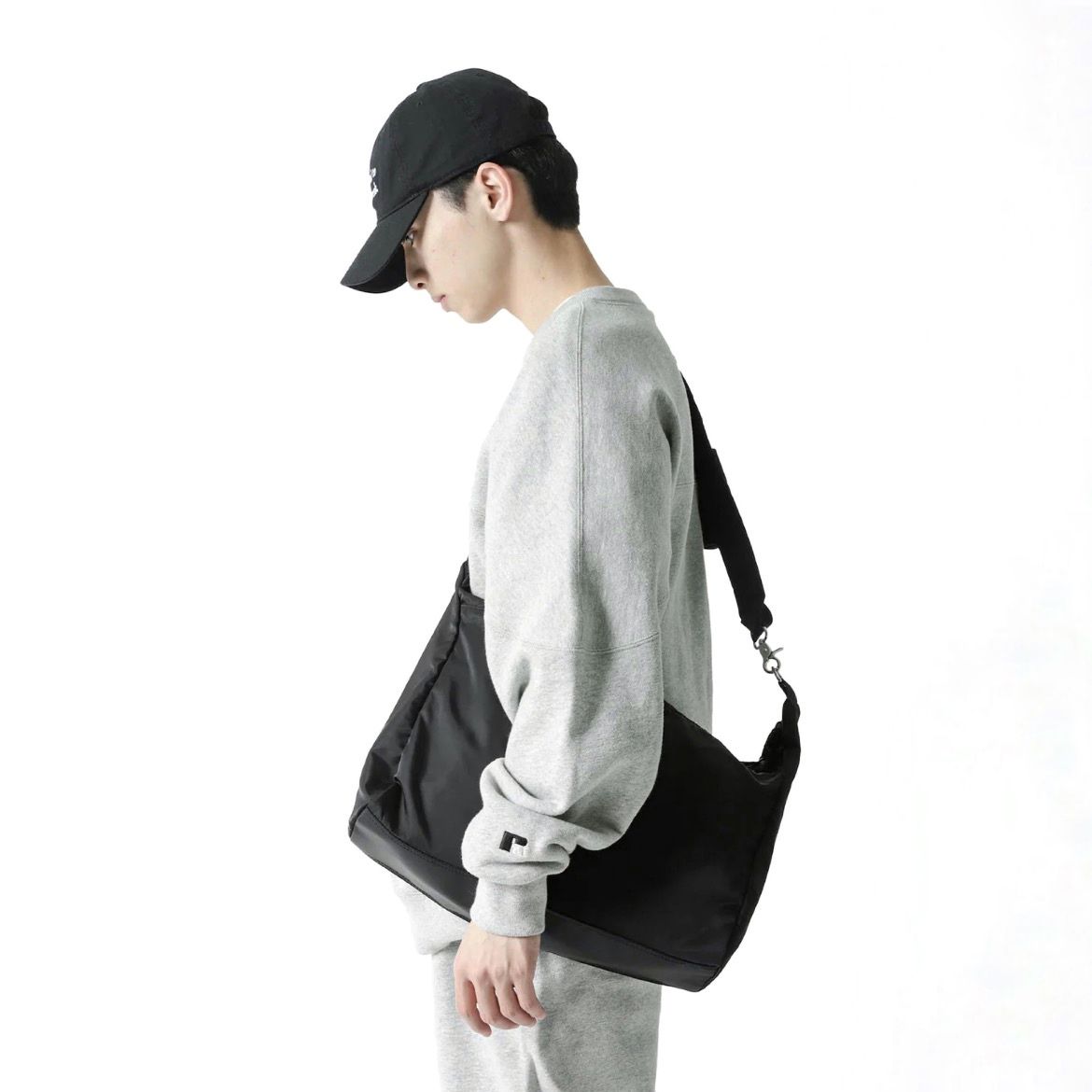 meltum - 【再販売通知受付可能】Pouch Shoulder Bag | ACRMTSM ONLINE