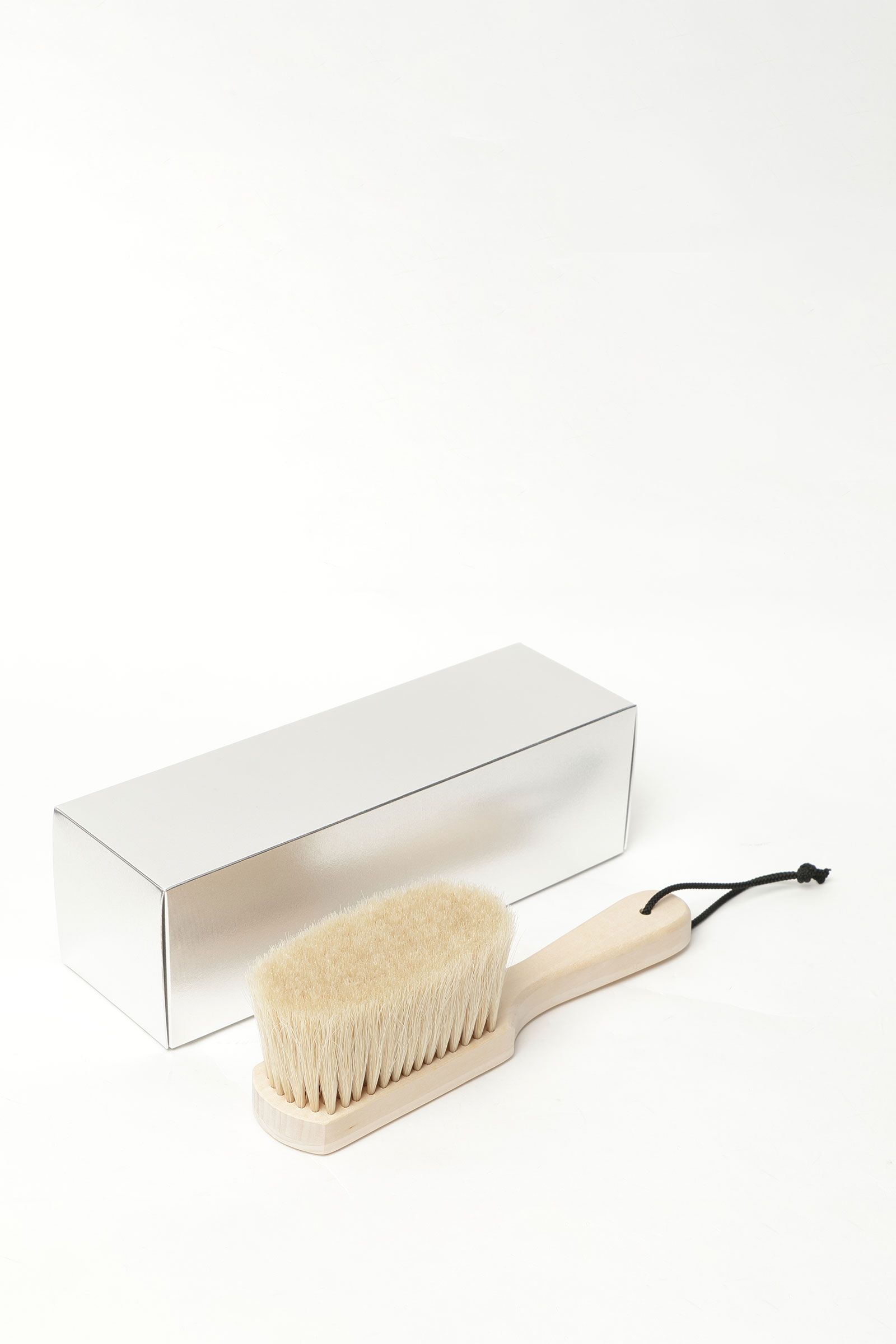 ブラシの平野 - 【高級】洋服ブラシ 手植え羽子板型 | BEKKU HOMME