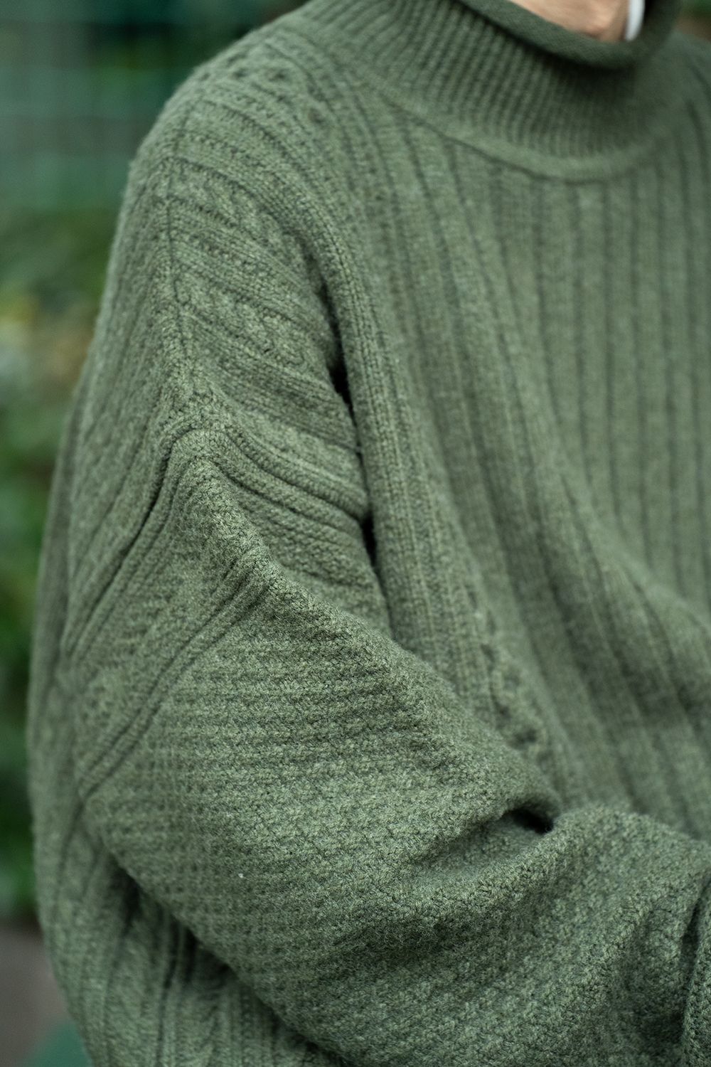 YASHIKI - 【ラスト1点】【22AW】Shizuku Curl High Neck Knit(MOSS