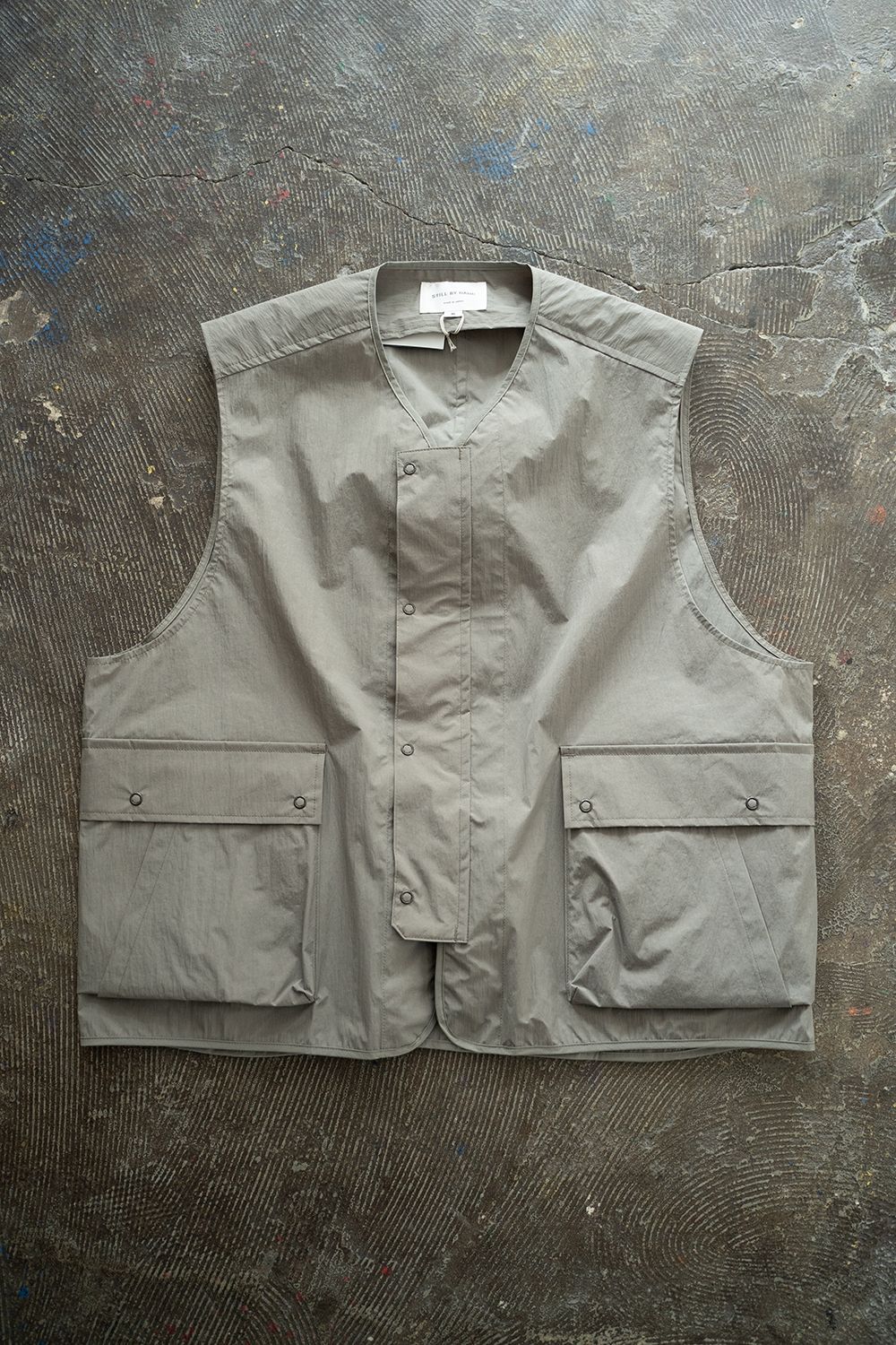 STILL BY HAND - 【24SS】塩縮ナイロンビッグポケットベスト(BLACK