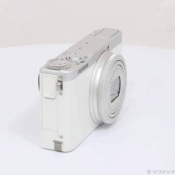 中古】FUJIFILM XQ2 (1200万画素／4倍／ホワイト／SDXC) FX-XQ2W