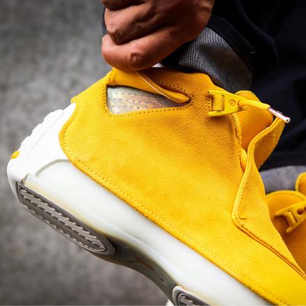 国内9月15日発売予定】 ナイキ エアジョーダン18 レトロ スウェード