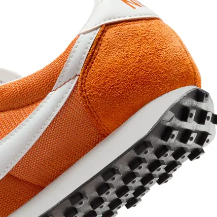 国内先行予約/9月13日発売予定】ナイキ LD-1000 キャンプファイア