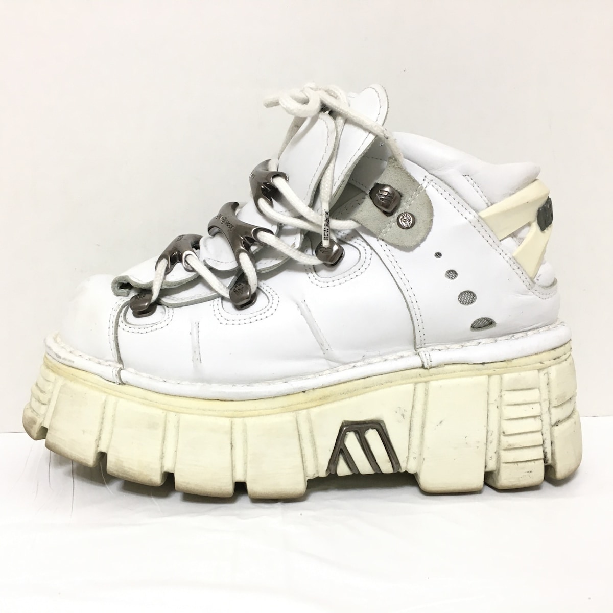 ニューロック/スニーカー/白×アイボリー/サイズ：38の買取実績【ブラン