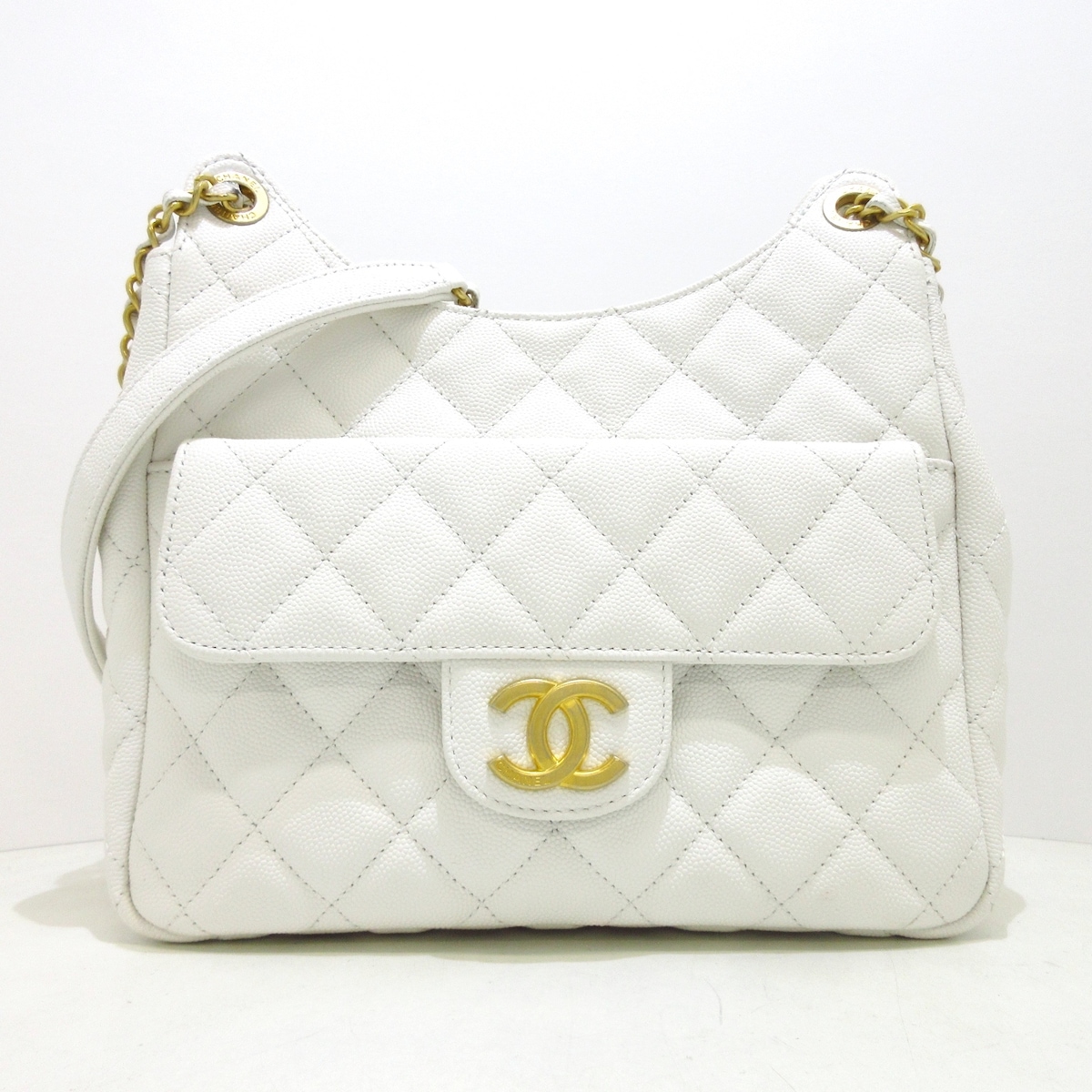 シャネル/ショルダーバッグ/マトラッセ/ホーボーバッグ/白/キャビア