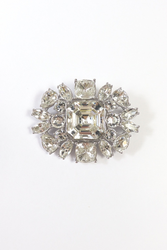 Rene（ルネ） ラインストーンブローチ