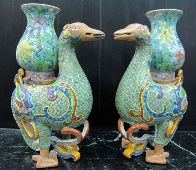 景徳鎮 十錦 動物飾り壺（1対） 【商品番号m-ke2028】