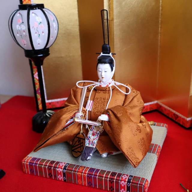 大橋弌峰作 京都 芥子 正絹西陣織黄櫨染 朱雀大路大極殿雛 京頭師