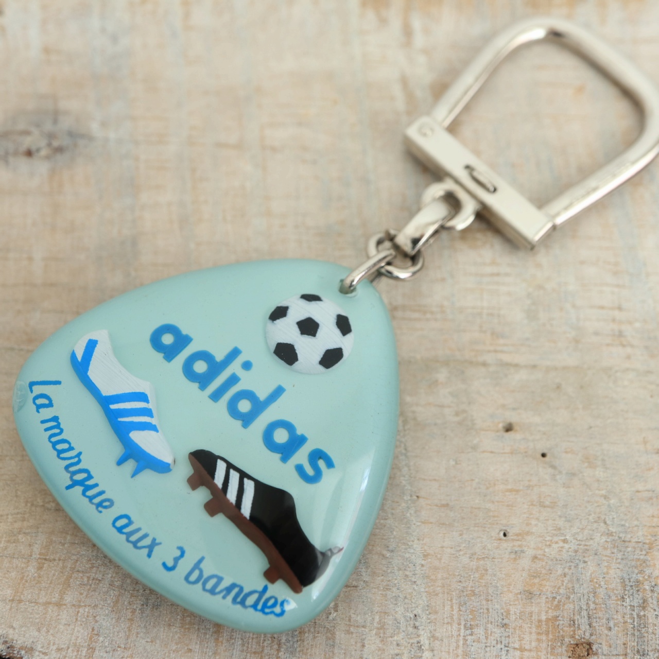 ブルボンキーホルダー アディダス adidas