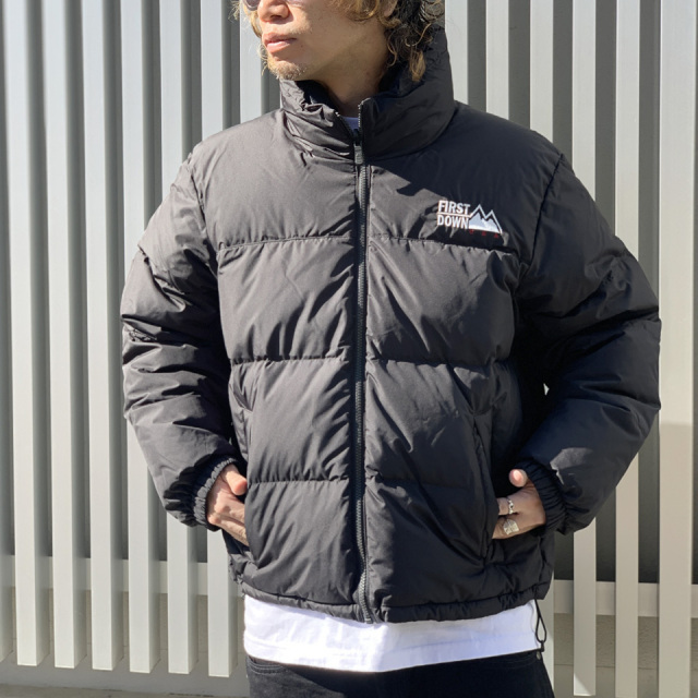 FIRST DOWN / REVERSIBLE BUBBLE DOWN JACKET SHORT