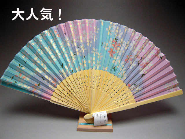 シルク扇子 夜桜とうさぎ☆日本土産（みやげ）に最適！英語説明書付き